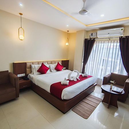 Hotel Bliss Jorhat Bagian luar foto