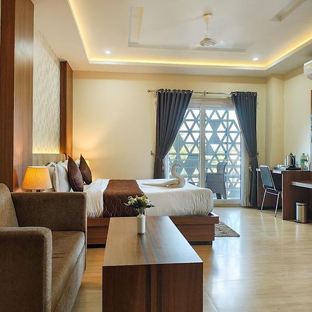 Hotel Bliss Jorhat Bagian luar foto