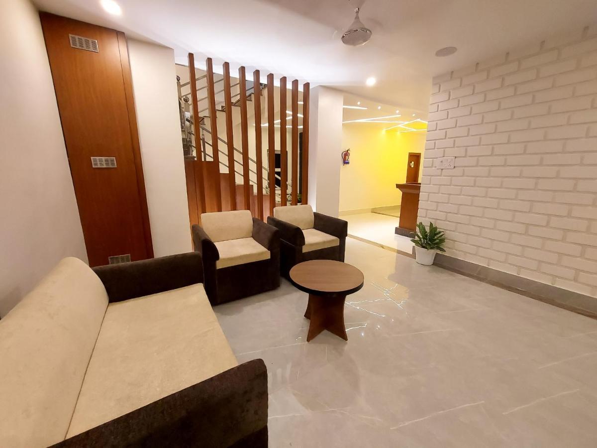 Hotel Bliss Jorhat Bagian luar foto