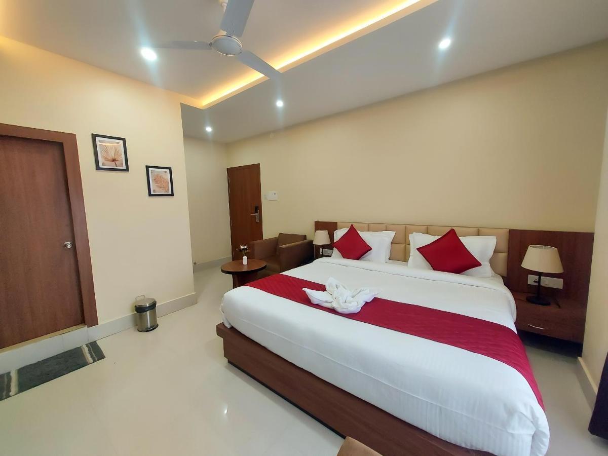 Hotel Bliss Jorhat Bagian luar foto