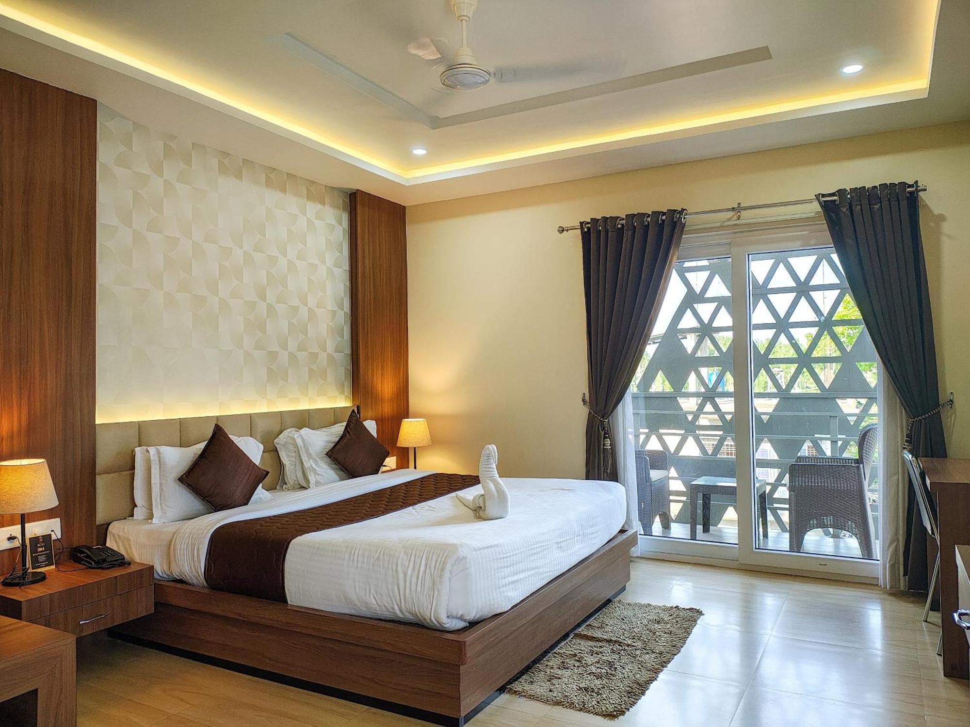 Hotel Bliss Jorhat Bagian luar foto